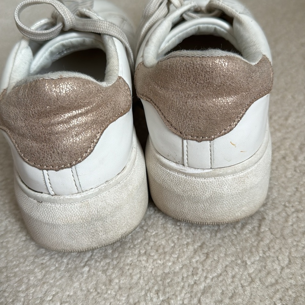 Sneakers - Picture 2 of 4